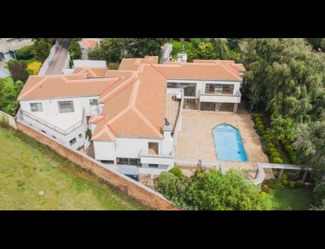 5 BEDROOM HOUSE FOR SALE IN DOWERGLEN EXT 4